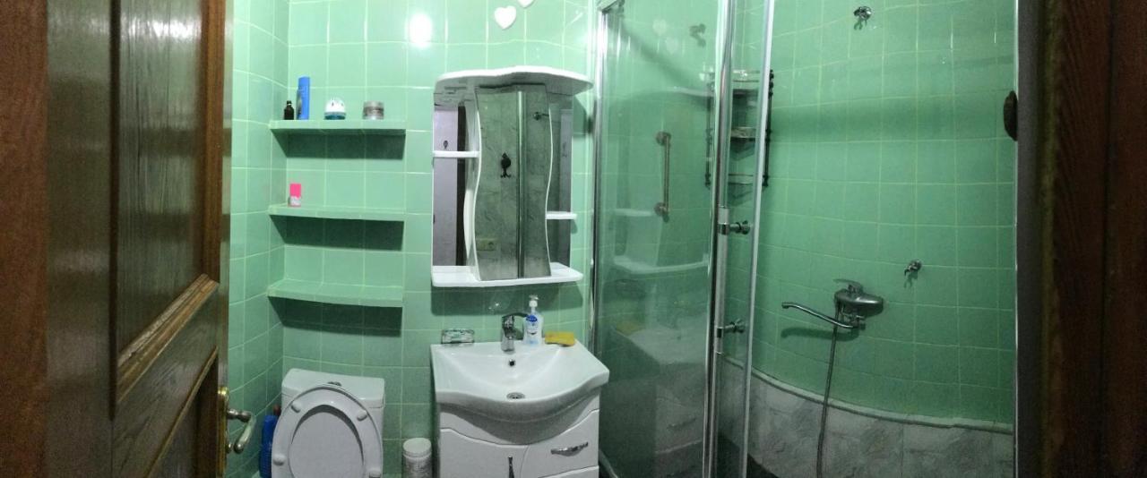 Apartment Ge Zvezda Batumi Kültér fotó